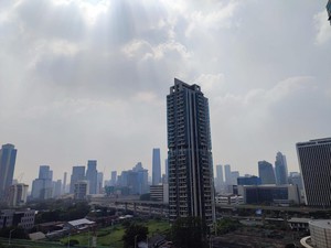 Udara Jakarta Paling Berpolusi Sedunia Versi IQAir Siang Ini
