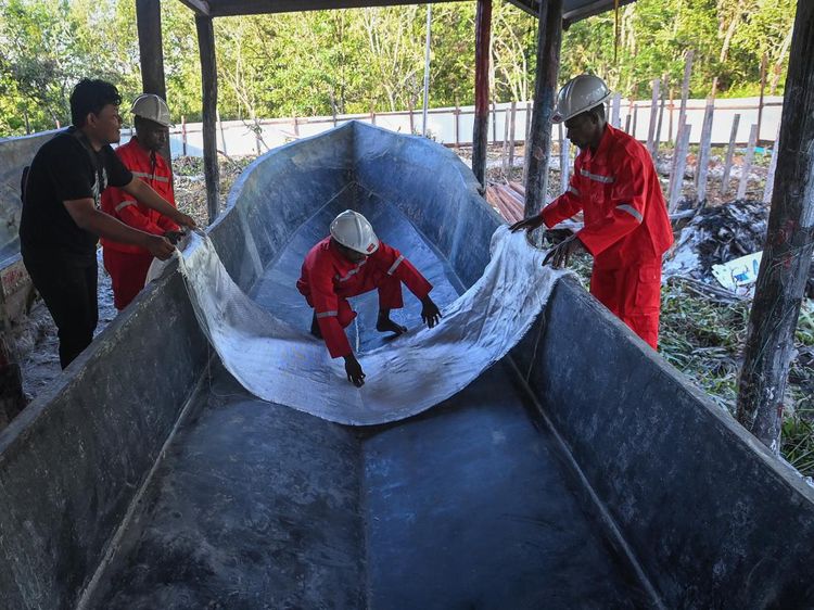 Melihat Cara Perawatan Kapal Bantuan Kemensos