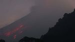 Merapi Kembali Muntahkan Lava Pijar