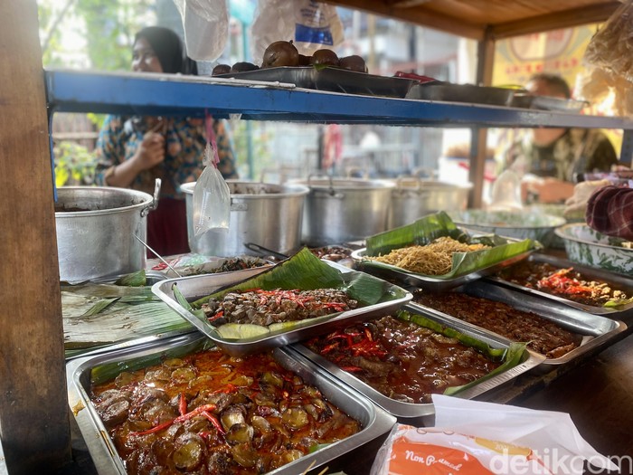 Nasi Gudeg Jogja Bu Iin