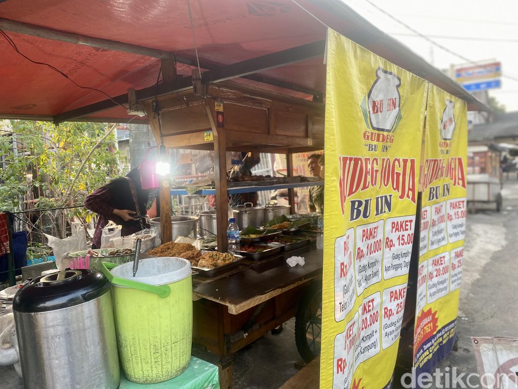 Nasi Gudeg Jogja Bu Iin