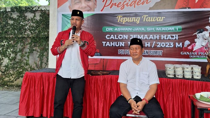 PDIP Sumut melakukan proses tepung tawar ke kadernya yang berangkat haji.