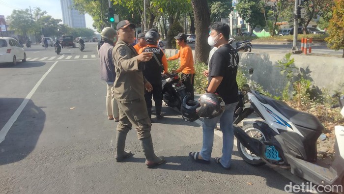 Pemotor di Surabaya kecelakaan karena kaget suara PCTL