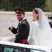 Setelah menikah dengan Pangeran Hussein, Rajwa Al Saif mendapatkan gelar Putri Mahkota Yordania. Dia akan menjadi calon Ratu Yordania setelah suaminya Pangeran Hussein menjadi Raja Yordania menggantikan Raja Abdullah II. Foto: Dok. Getty Images, Instagram Queen Rania