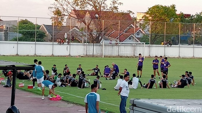 PSM Makassar latihan di Stadion Kalegowa, Kabupaten Gowa, Sulsel.