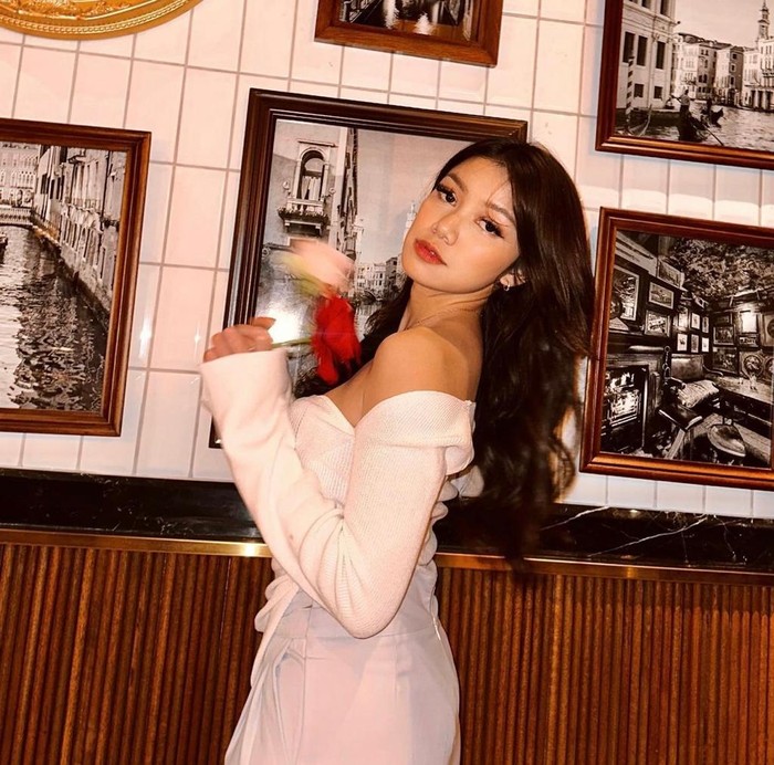 Regina Phoenix Diduga Pacar Baru Okin, Ini Potret Kulinerannya Regina Phoenix Diduga Pacar Baru Okin, Ini Potret Kulinerannya