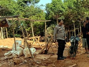 Omzet Tak Biasa Diraup Para Penambang Emas Ilegal di Sukabumi