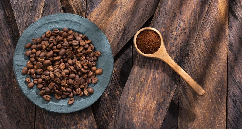 Apakah Kopi yang Disimpan Masih Layak Seduh? Ini 4 Cara Mengenali Kualitasnya