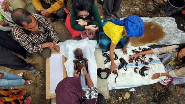 Mangongkal Holi, Tradisi Unik Batak Menggali Tulang Manusia dari Kuburan