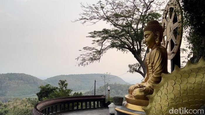 Vihara Ratanavana Arama di Lasem, Rembang. Foto diambil Jumat (2/6/2023).