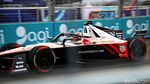 Gaspol... Aksi Pebalap Adu Cepat di Formula E Jakarta Seri ke-10