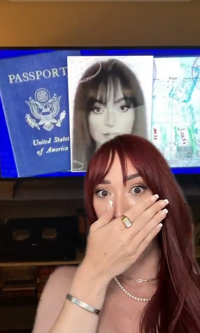 Alisha Marie sediri adalah seorang selebgram yang sering membagikan tutorial makeup di media sosial. Tak heran jika kemampuannya merias wajah membuat petugas imigrasi sampai kebingungan. Ia sendiri pun terkejut ketika pengalaman uniknya jadi viral bahkan masuk pemberitaan.Foto: Instagram Alisha Marie