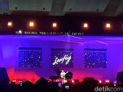 Penampilan Laufey BNI Java Jazz Festival 2023 pada Jumat (2/6/2023).