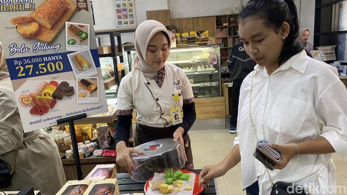 Bolu kekinian di Sukabumi.