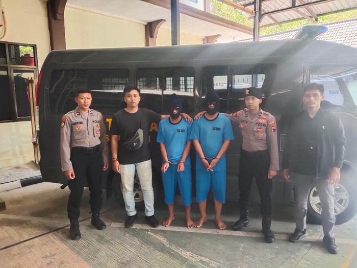 Dua tersangka kasus pencabulan di sebuah madrasah di Kecamatan Baturetno, Kabupaten Wonogiri, ditahan di Mapolres Wonogiri, Sabtu (3/6/2023).