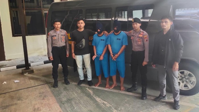 Dua tersangka kasus pencabulan di sebuah madrasah di Kecamatan Baturetno, Kabupaten Wonogiri, ditahan di Mapolres Wonogiri, Sabtu (3/6/2023).