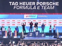 Bamsoet Serahkan Trofi ke Juara Formula E 2023 Putaran 10