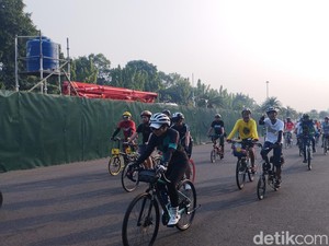 Greenpeace Gelar Pawai Peringati Hari Sepeda Sedunia, Singgung Krisis Iklim