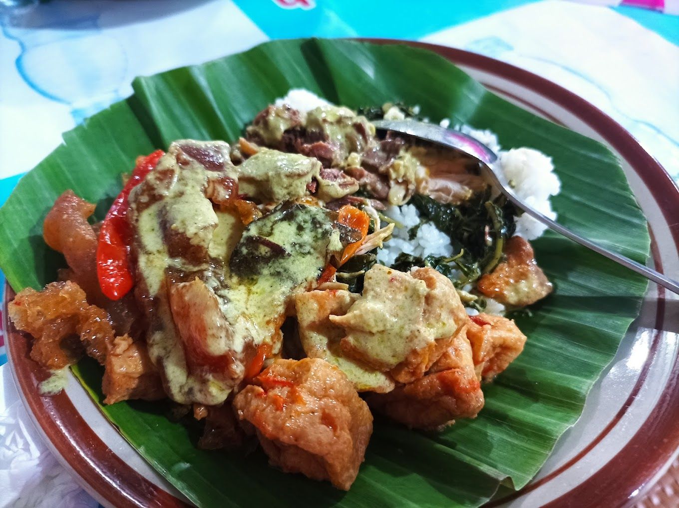 Tempat makan gudeg koyor populer di Semarang