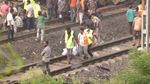 Foto-foto Tabrakan Maut Kereta yang Tewaskan 233 Orang di India