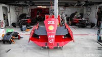 Berbeda dengan musim lalu, Formula E Jakarta 2023 akan menghadirkan dua kali balapan atau double-header. Sebab, berkaca dari musim lalu, ada banyak penonton yang hendak menyaksikan race di sirkuit, namun tak kebagian tiket masuk.