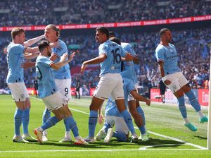 Satu Trofi Lagi Man City!