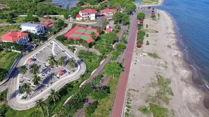 Pantai Marina Bantaeng.