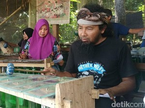 Uniknya Pasar Beling Pacitan, Jajan Kuliner Bayarnya Pakai Koin Kaca