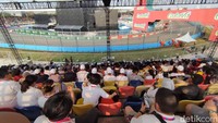 Panitia mengklaim, tiket Formula E Jakarta 2023 sudah ludes terjual sejak kemarin. Foto: Septian Farhan Nurhuda/detik.com
