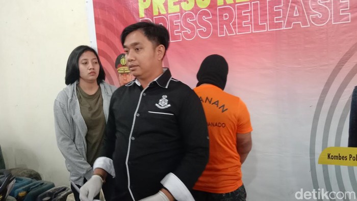 Preskon pelaku pembacokan berinisial AP (29) di Kota Manado.