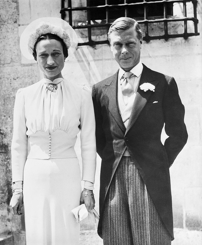 Hubungan Edward VIII dan Wallis Simpson sudah pasti mendapat tentangan dari Raja George V dan Ratu Mary. Namun Edward tak gentar. Pada 1935 dia pernah menulis, “Kesayanganku Wallis. Aku mencintaimu lebih, lebih, lebih dan lebih. Aku belum melihatmu sekalipun hari ini dan aku tidak tahan. Aku mencintaimu.” Foto: Getty Images