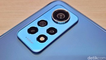 Kamera utama di bagian belakang berukuran 108 MP yang dapat mengabadikan momen di segala situasi. Selain itu Xiaomi memberikan kemampuan merekam video 4K 30fps. Pengguna jadi dimudahkan membuat konten sinematik untuk dipajang di media sosialnya. Foto: Adi Fida Rahman/detikINET