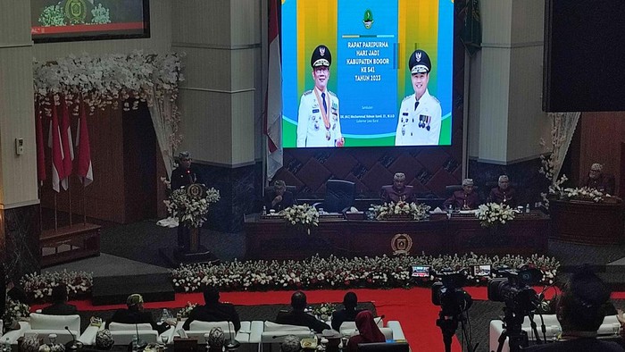 Ridwan Kamil di DPRD Kab Bogor