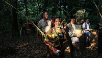 Komunitas BAKUL Budaya FIB UI menggelar kegiatan Sedekah Hutan Universitas Indonesia 2023 dengan kirab budaya dan menanam seribu bibit pohon yang bertujuan untuk melestarikan alam serta menjaga tradisi kebudayaan yaitu rangkaian peringatan Hari Lingkungan Hidup Sedunia.
