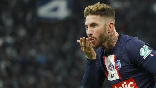 PSGs Sergio Ramos celebrates after scoring his sides opening goal during the French Cup soccer match between Olympique de Marseille and Paris Saint Germain at the Velodrome stadium in Marseille, southern France, Wednesday, Feb. 8, 2023. (AP Photo/Laurent Cipriani)