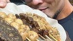 Serunya Deddy Corbuzier Kulineran Bareng Istri dan Anak
