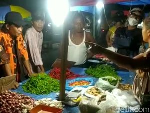Sejumlah Pria Berseragam PP Cekcok dengan Pedagang di Deli Serdang gegara Pungli