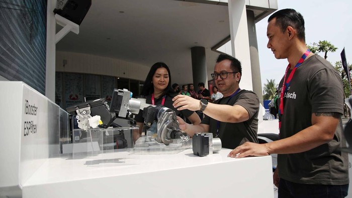 Transformasi Teknologi Berkelanjutan lewat Elektromobilitas Bosch, sebagai salah satu mitra global resmi ajang 2023 Jakarta E-Prix, menunjukkan kepemimpinannya di bidang elektromobilitas.