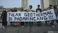 Aksi ini bertepatan dengan peringatan hari lingkungan hidup sedunia. 