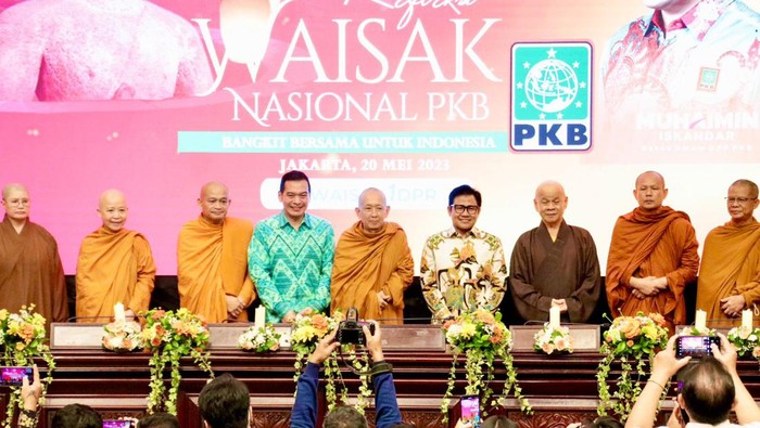 Anggota DPR Fraksi PKB Daniel Johan saat acara refleksi Waisak nasional PKB di DPR RI. (dok Istimewa)