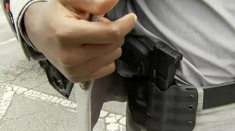 Aplikasi Black Wolf, Taksi Online dengan Sopir Berpistol