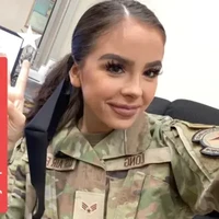 Wanita asal California ini mendapat sorotan di media sosial karena mengungkap profesi lamanya yakni seorang militer Angkatan Udara. Tapi kini Cheyanne Long alih profesi. Foto: dok. TikTok