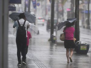 Jepang Dilanda Topan, Maskapai Ramai-ramai Batalkan Penerbangan