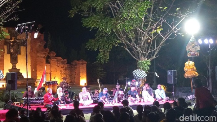 Festival Persaudaraan Lintas Iman di Cirebon