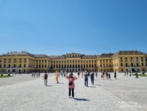 Indahnya Beragam Bagunan Kuno di Kota Wina Austria