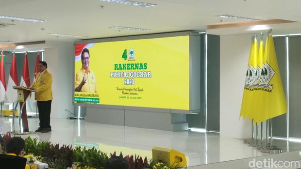 Ketum Golkar Airlangga Hartarto di DPP Golkar. (Dwi Rahmawati/detikcom)
