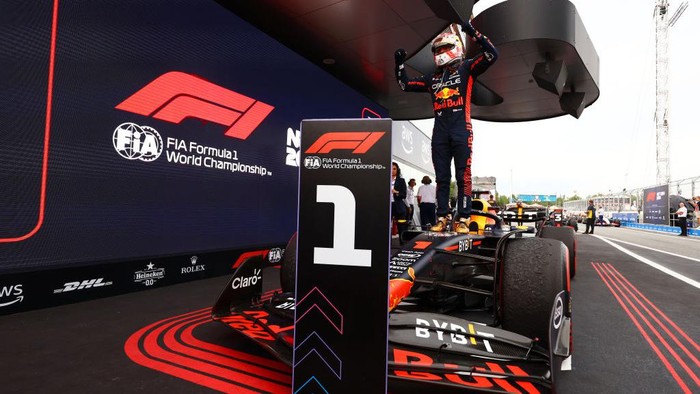 BARCELONA, SPAIN - JUNE 04: Race winner Max Verstappen of the Netherlands and Oracle Red Bull Racing celebrates in parc ferme during the F1 Grand Prix of Spain at Circuit de Barcelona-Catalunya on June 04, 2023 in Barcelona, Spain. (Photo by Mark Thompson/Getty Images)