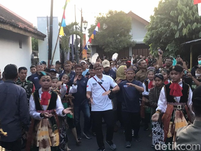 Menparekraf Sandiaga Uno di Kampung Purbayan Kotagede, Minggu (4/6/2023).