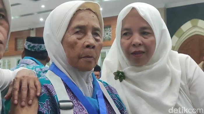 Mutiroh Bandi Madsuhri (103) , lansia asal Tasikmalaya bersiap naik haji.