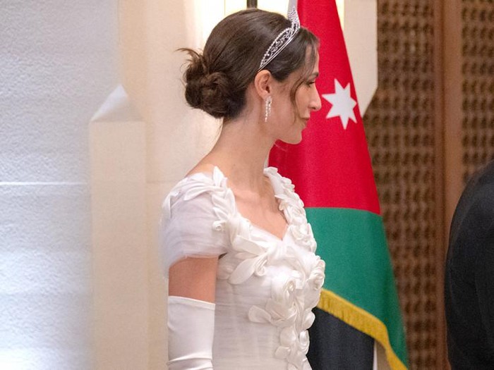 Pangeran Hussein dan Rajwa Al Saif.